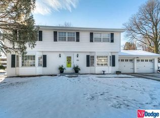 11425 Farnam Cir, Omaha, NE 68154