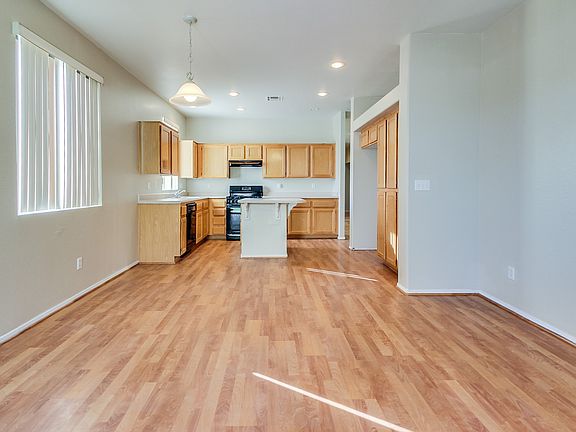 4th image of 9140 Sea Cove St