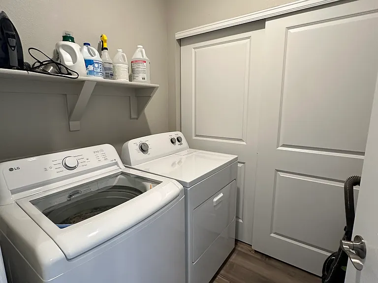 457 Millwall Cir — Photo 18