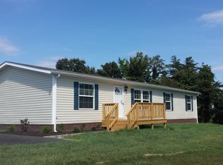 246 Augusta Woods Dr, Staunton, VA 24401