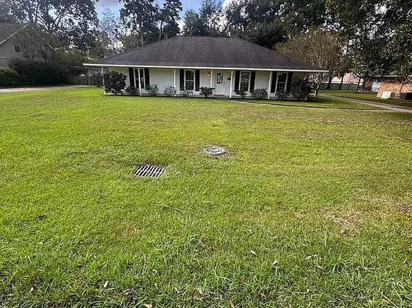 5805 Landmor Dr, Greenwell Springs, LA 70739