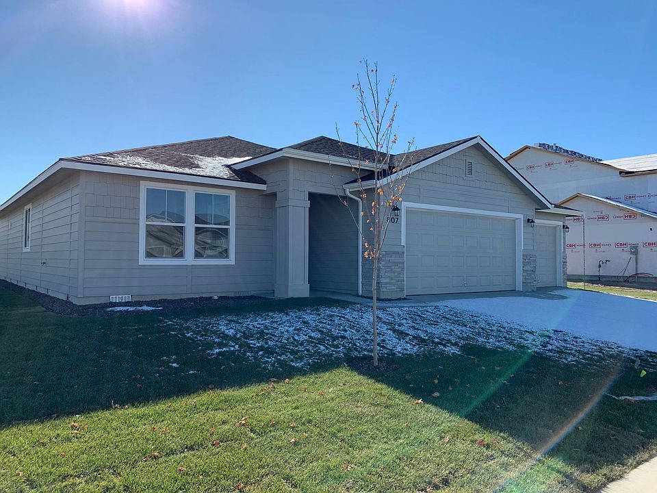 1st image of 807 White Tail Dr