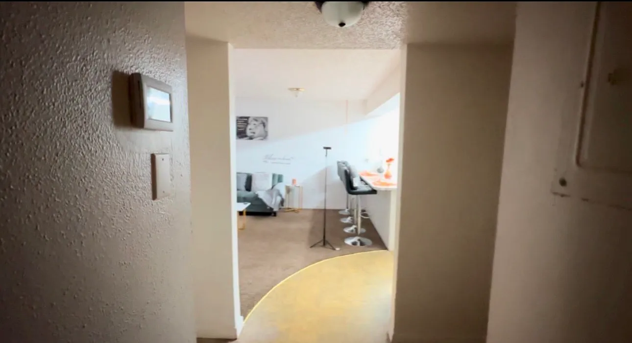 2811 SW Archer Rd — Photo 1