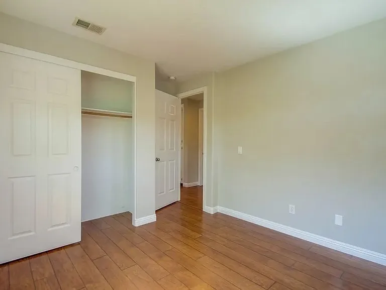 1008 Crystal Springs Pl — Photo 17