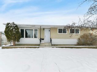 28 SW Ohio Close, Red Deer, AB T4N 5C7