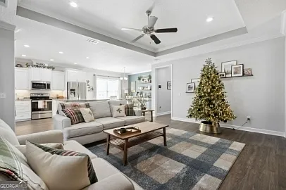 104 Pomegranate St — Photo 29