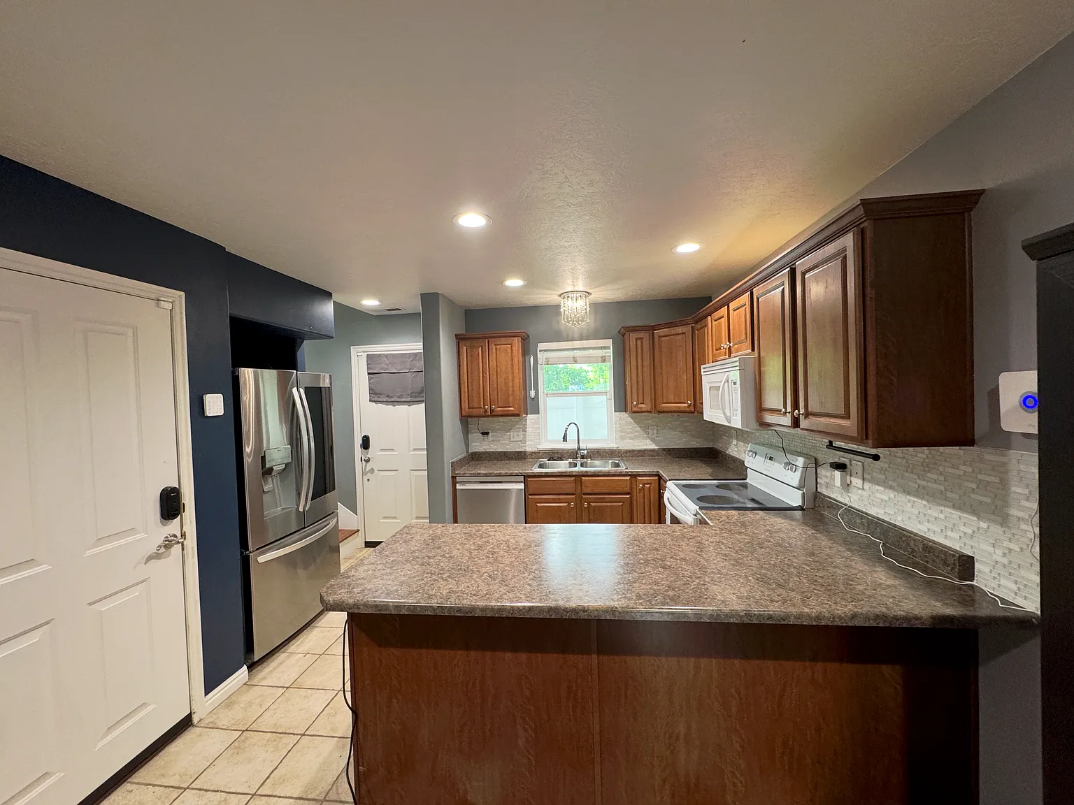 2 bed, 1236 sqft, $2,000 — Photo 4