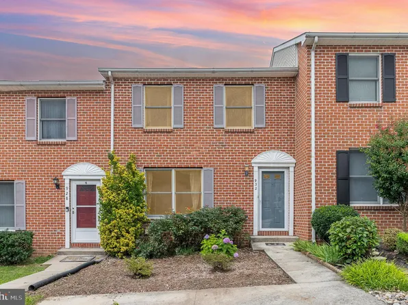 932 Monroe St, Steelton, PA 17113