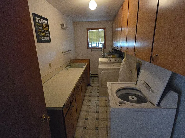 29866 Carol Ave — Photo 6