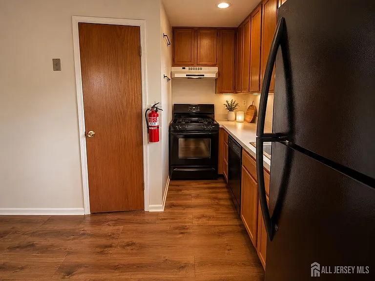 4116 Birchwood Ct — Photo 7