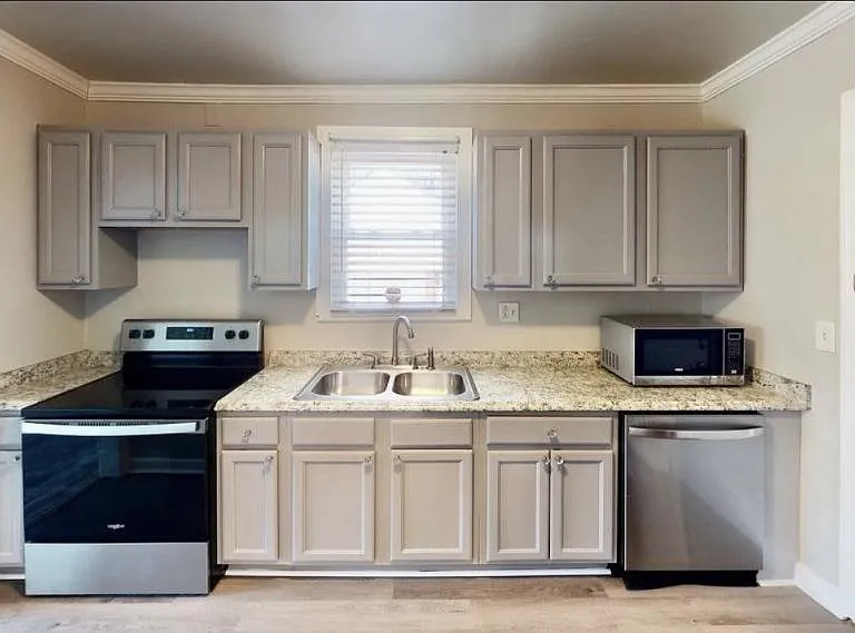 2320 Vanderbilt Rd — Photo 4