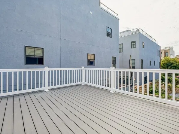 617 S 8th St, Philadelphia, PA