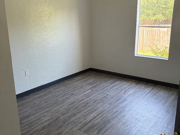 12233 SW 24th St — Photo 11