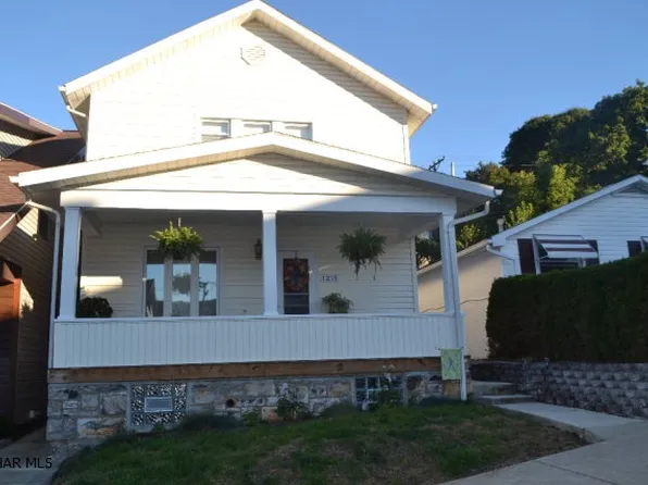 1215 21st Ave, Altoona, PA 16601