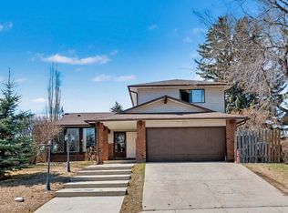677 E Wallace Dr, Carstairs, AB T0M0N0