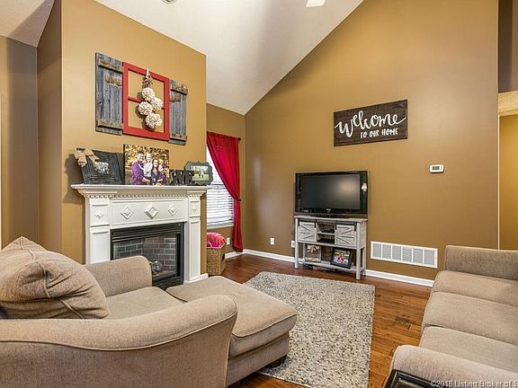 4th image of 1909 Sterling Oaks Dr