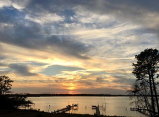 322 Silver Creek Landing Rd, Swansboro, NC 28584