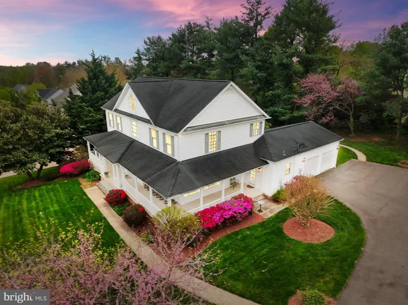 52 Menlough Dr, Warrenton, VA 20186