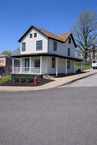 429 George St Photo 1