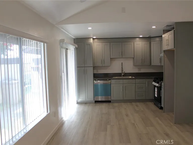 2316 Cravath Ct — Photo 2