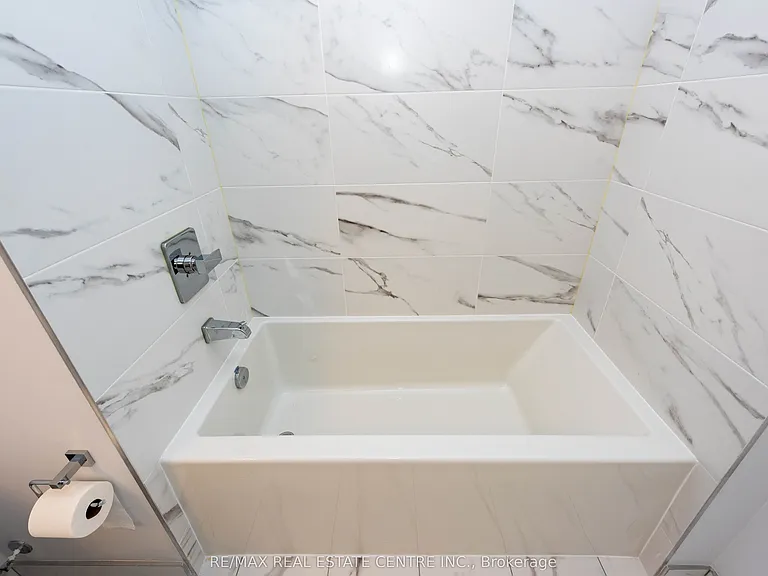 30 Elm Dr W #601 — Photo 19