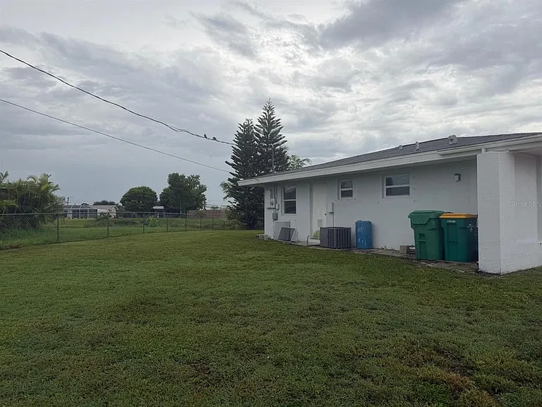 2288 Harbor Blvd — Photo 23