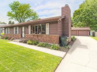 810 Holdridge Ave, Winthrop Harbor, IL 60096