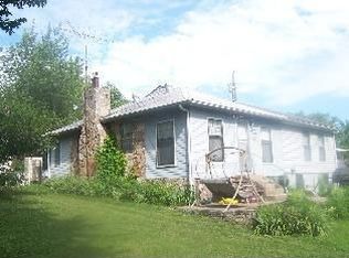 31409 Lofty Ln, Edwards, MO 65326