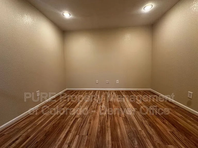 8602 Mallard Pl — Photo 18