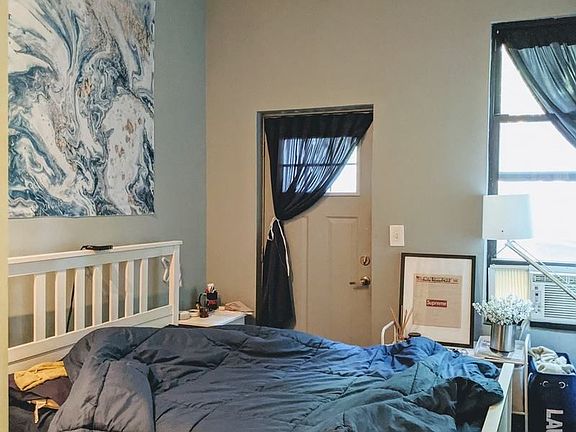 2nd image of 1432 Dekalb Ave #1B