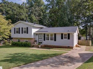522 Agewood Dr, Simpsonville, SC 29680