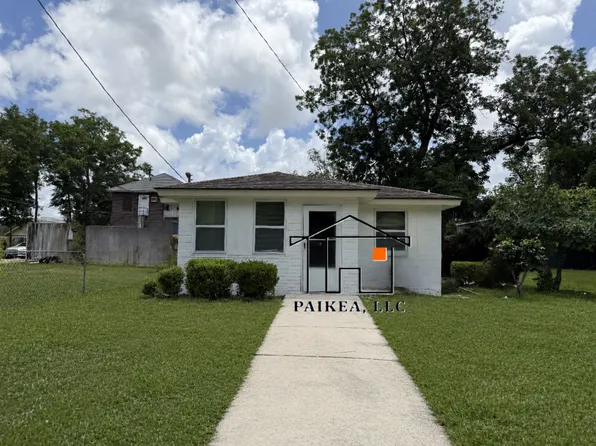 18 Helmken St, Savannah, GA 31404