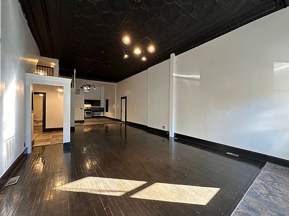 3rd image of 1827 S Racine Ave #1F
