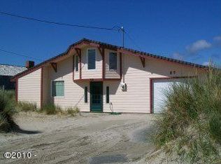 37 NW Oceania Dr, Waldport, OR 97394