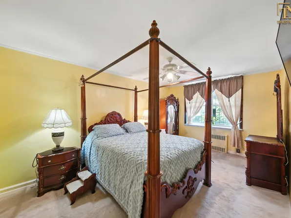 1226 East 51st Street image 9 of 29