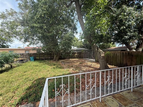 435 NW 44th Ave