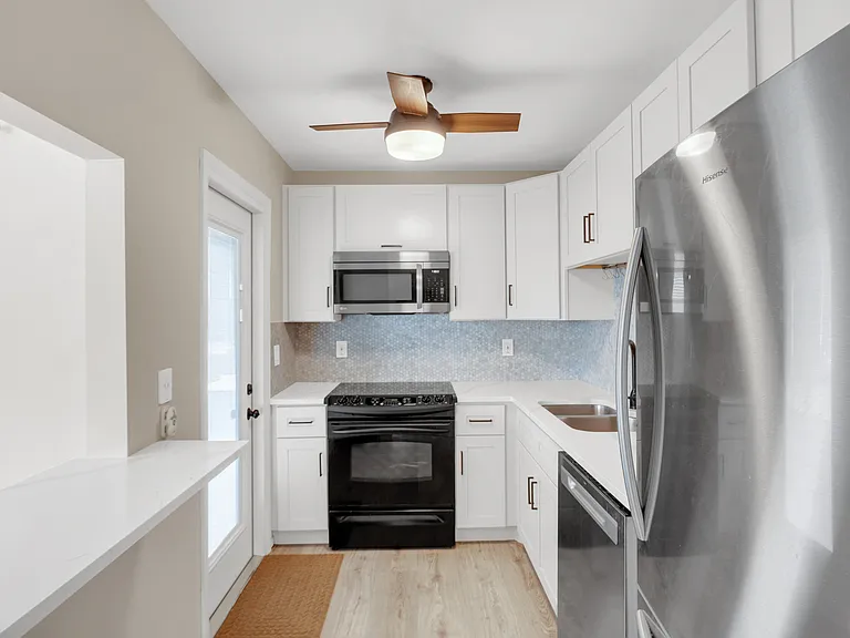5996 Hibiscus Dr #6 — Photo 8