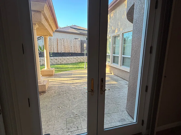 424 Crescent Dr — Photo 36
