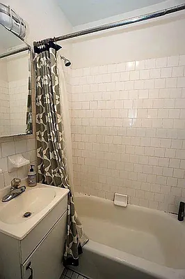 Rented by Universal Realty Group | media 10