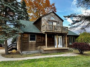 432 Lathrop St, Algonac, MI 48001