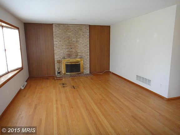 Living Room w/wood burning FP