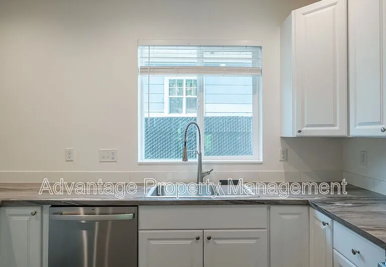 2190 SE Marion St — Photo 21