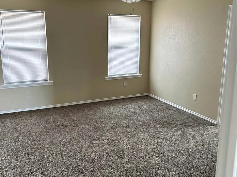 3606 Basswood Dr — Photo 8