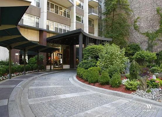 Sold by Warburg | media 11