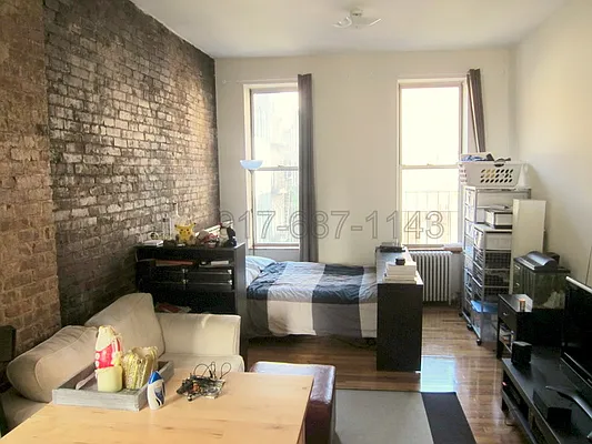 Rented by Chartwell Manhattan Realty | media 8