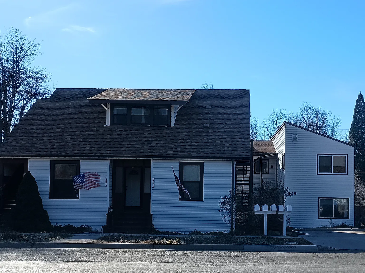 3 bed, 1.0 bath, 1275 sqft, $1,595 — Photo 2