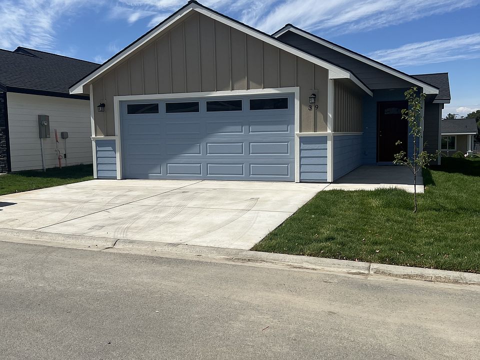 1st image of 123 9th Ave #39