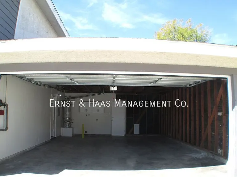 8621 1/2 Cedar St — Photo 27