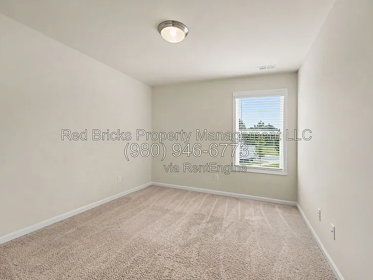 3912 Townes Blvd — Photo 11
