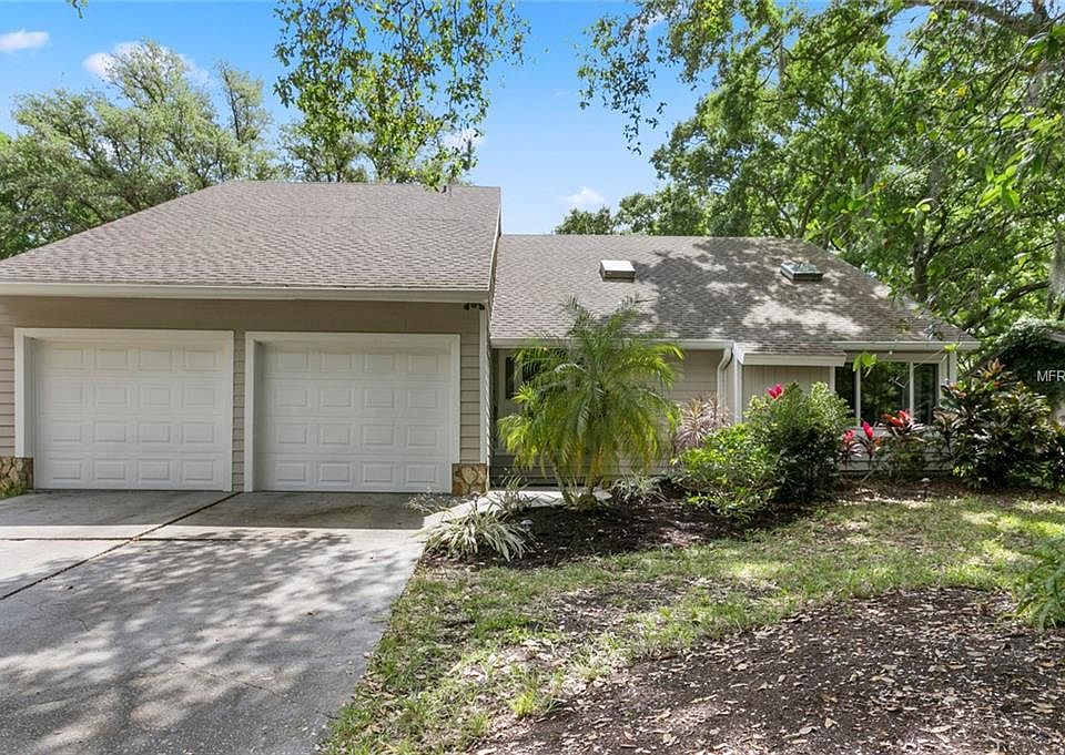 1st image of 67 Bay Woods Dr